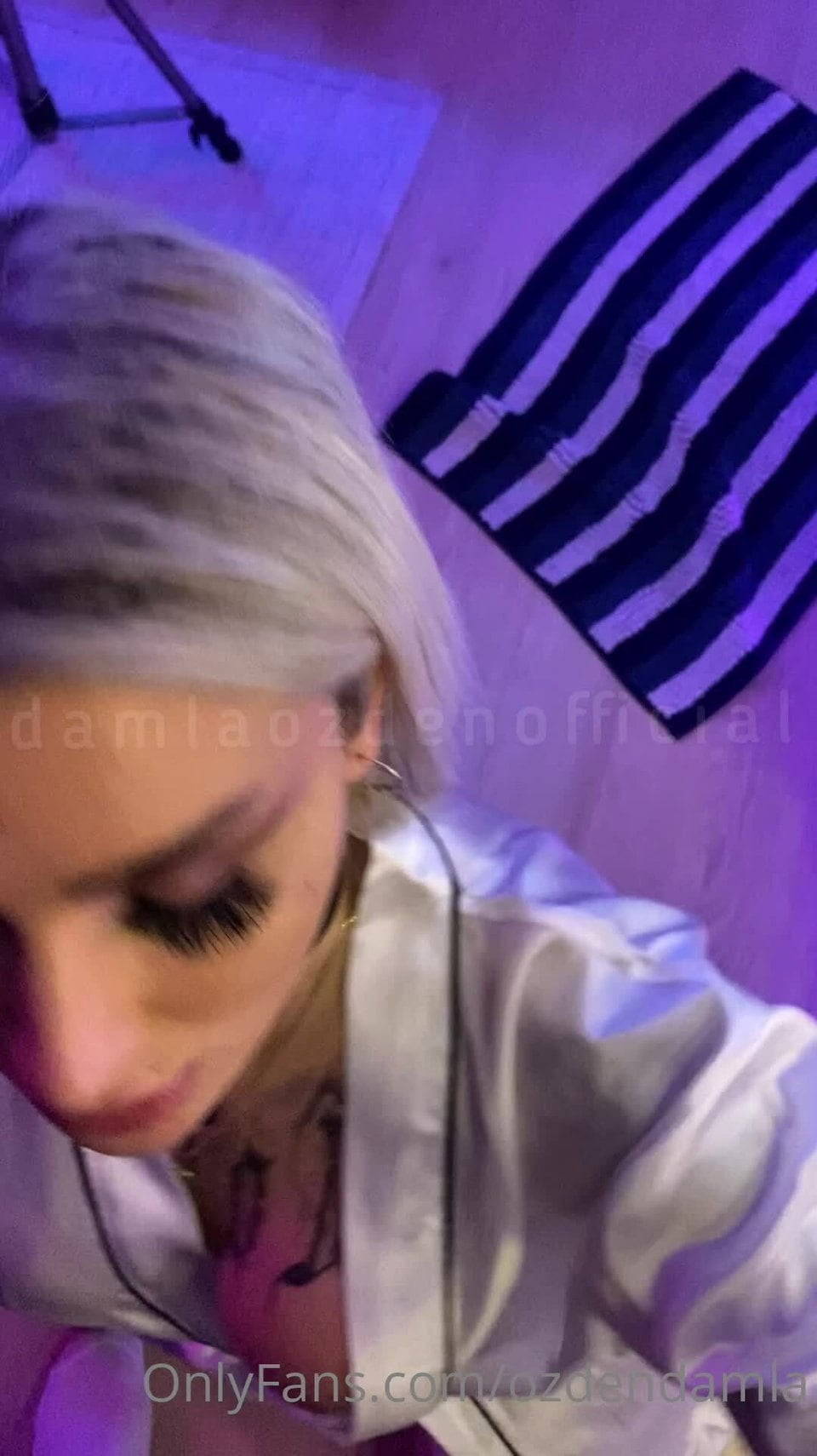 Cok iyi bi sik asla inmiyor Cok iyi bi sik asla inmiyor